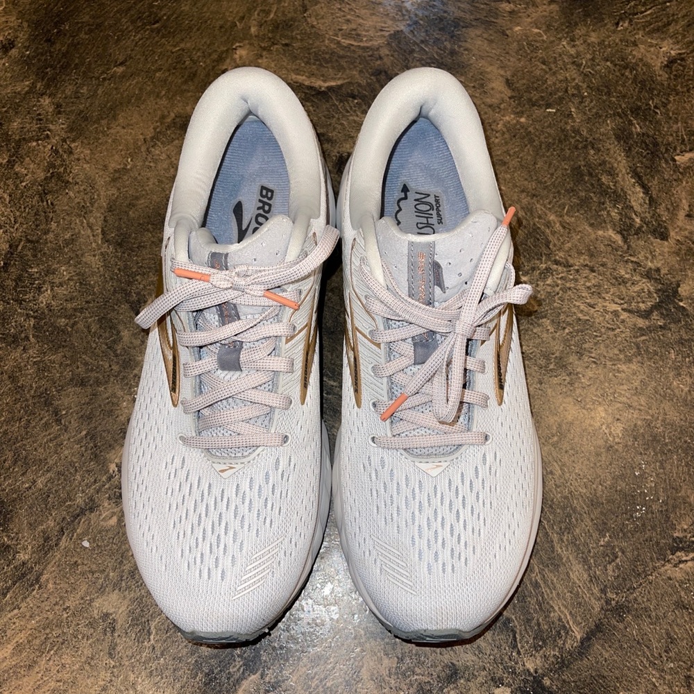 Brooks GTS 19 Adrenaline Gray Womens Shoes SZ 11 1202841B124 EUC